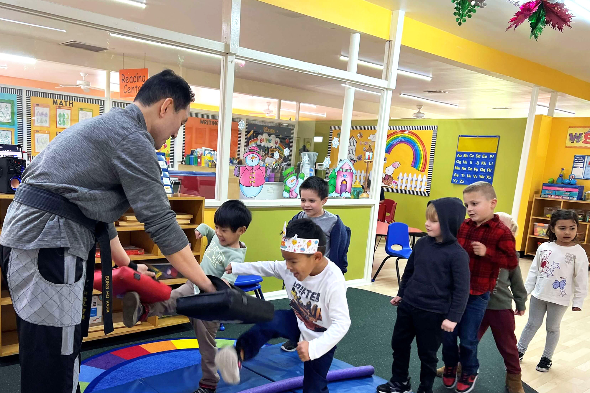 Children participating in Karat Learning Santa-Ana Preschool program