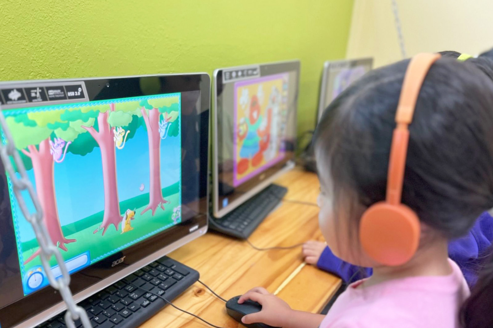 Student using a computer in Irvine classroom